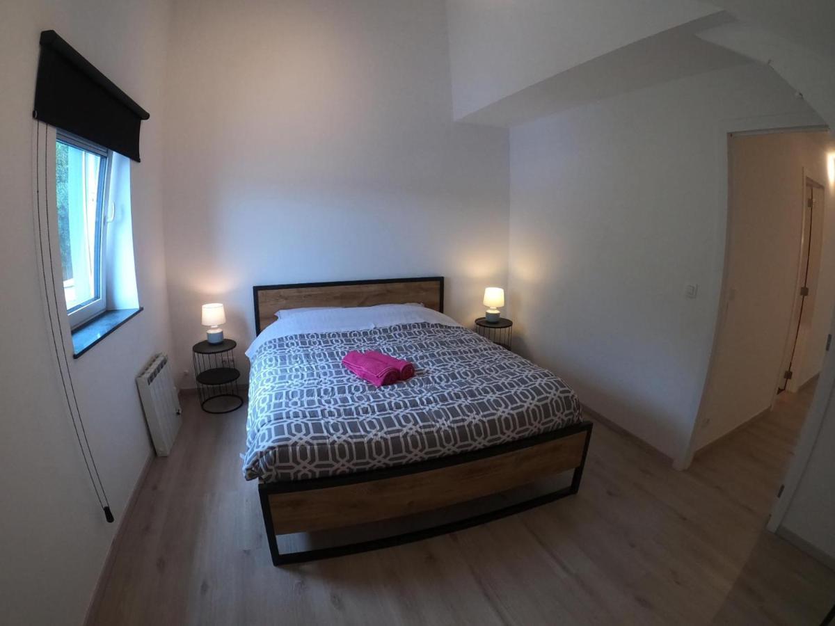 Appartement Duplex pour 3-4 personnes à Ciney Exterior foto
